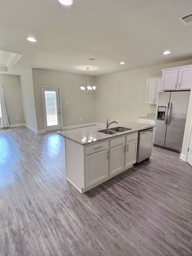 Building Photo - Beautiful 4-Bedroom, 2-Bath Home in Ocean ...