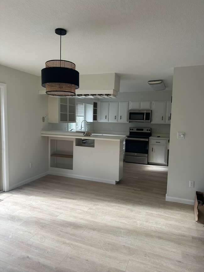 Building Photo - 517 Augusta National Way