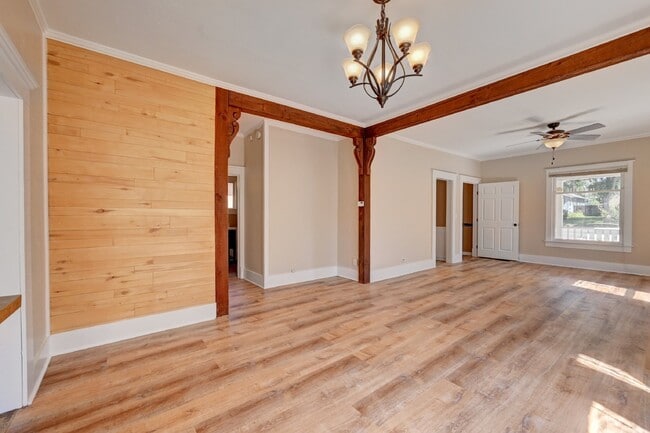 Building Photo - $1,750.00 - 2 Bedrooms, 1 Bathroom, Single...