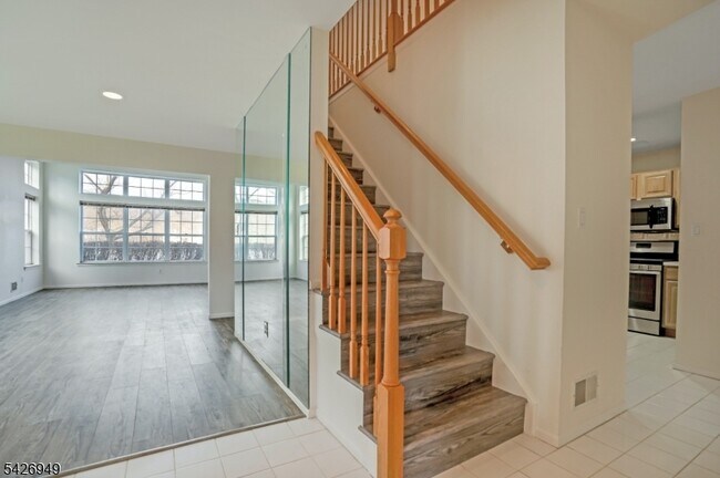 Building Photo - 16 Lagoon Way