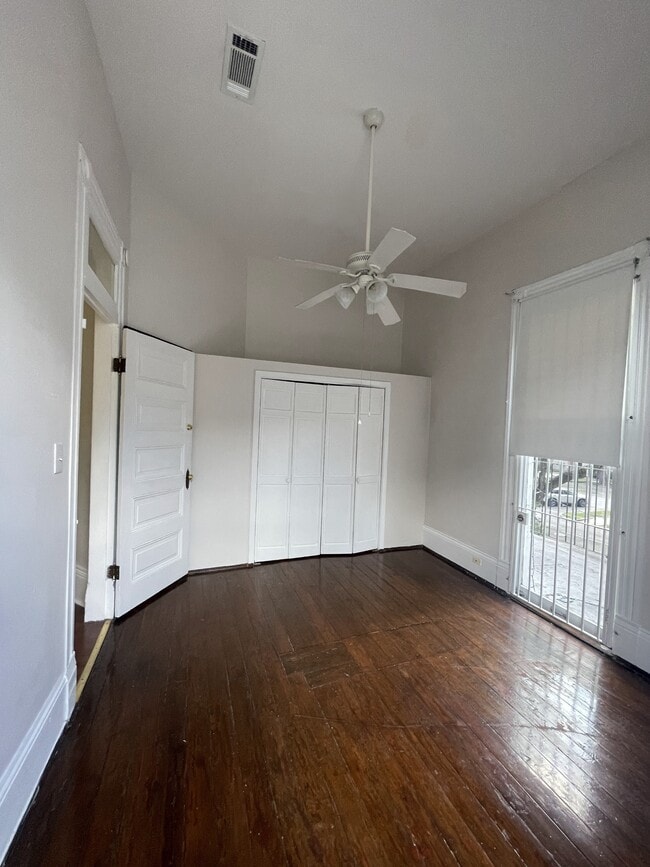 Building Photo - 1034 S Carrollton Ave