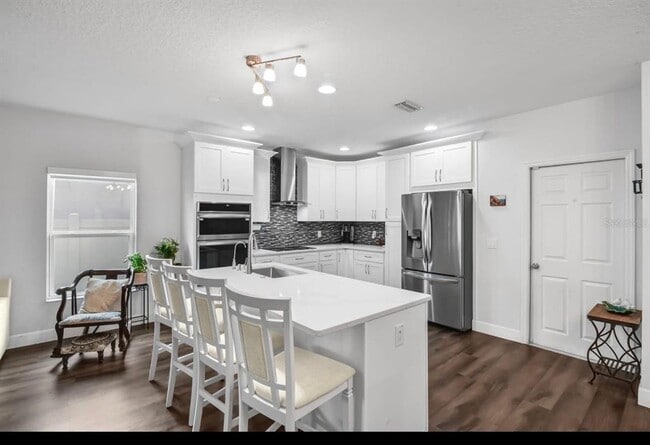 Building Photo - 9213 Halsey Dr