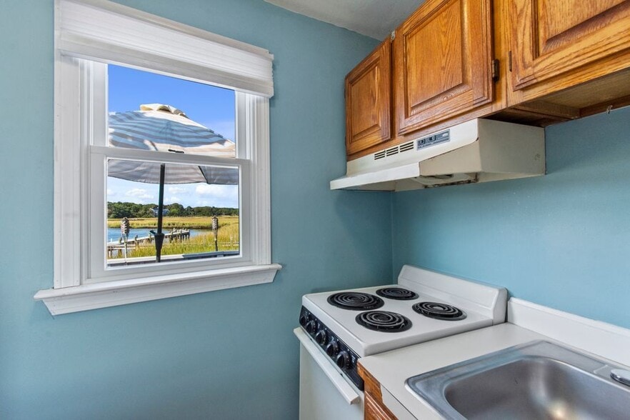 Building Photo - 12 Lower County Rd