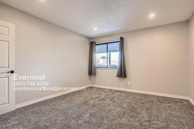 Building Photo - Stylish One-Bedroom Condo in Prime Denver ...