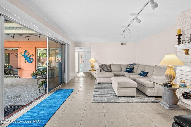 Building Photo - 1044 Samar Rd