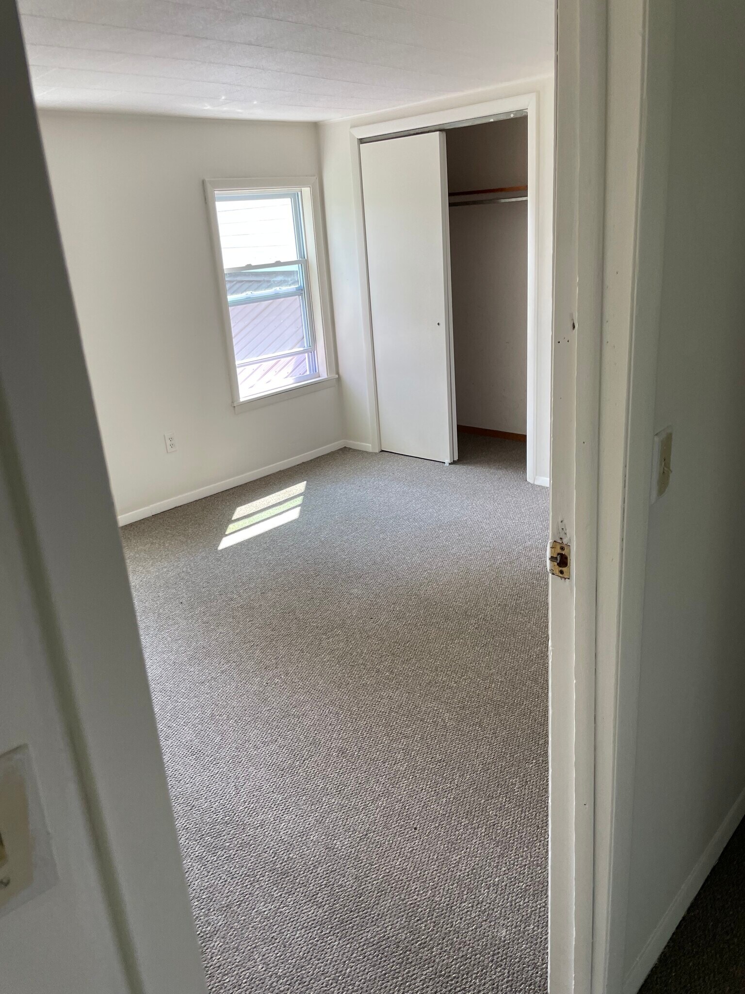 Building Photo - 2208 NY-22