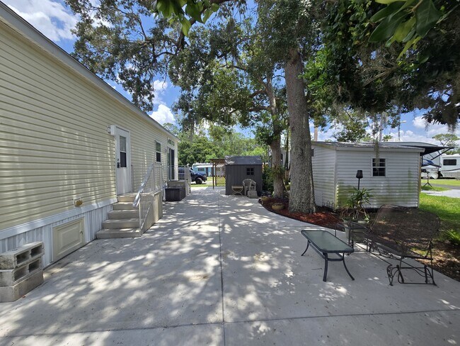 Building Photo - 1377 Mainsail Ln