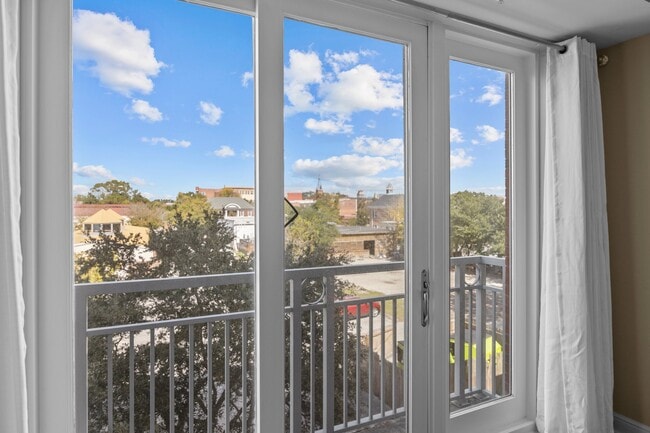 Building Photo - 235 Sky Sail Blvd