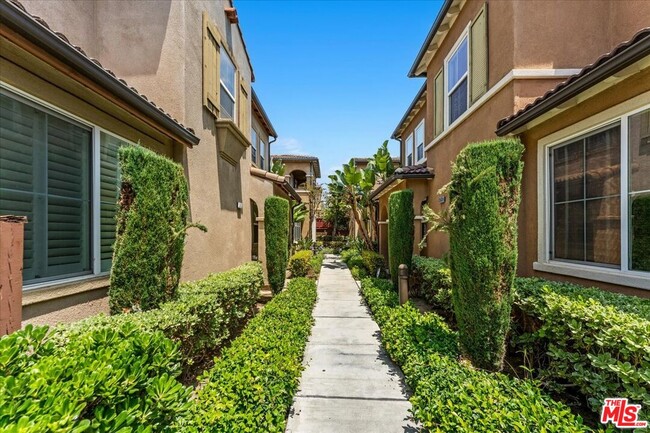 Building Photo - 3653 Medici Ln