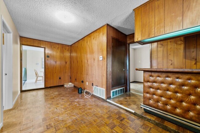 Building Photo - 2117 Freeland Way