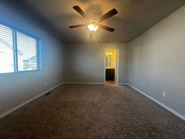 Building Photo - 5338 Kingscote Dr