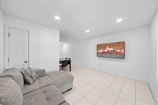 Building Photo - 419 Ocean Ave