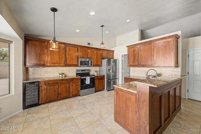 Building Photo - 933 N 94th Pl