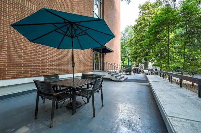 Building Photo - 130 26th St NW