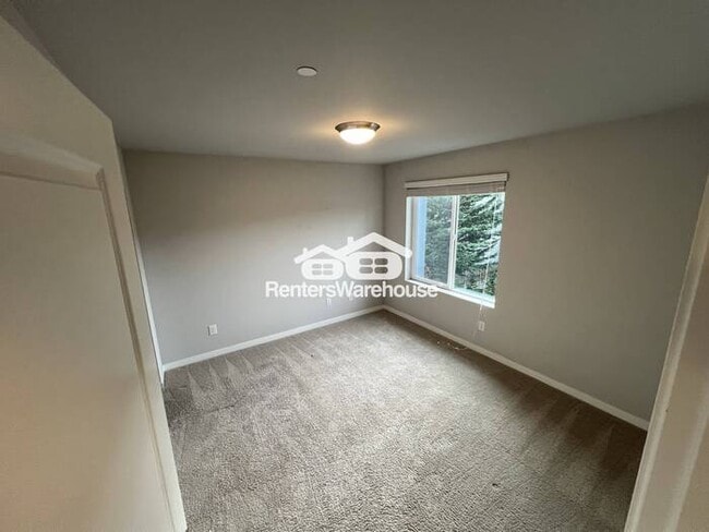 Building Photo - Spacious Townhome in Lynnwood Available Now!