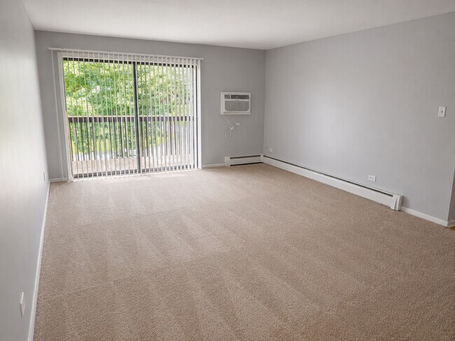 Building Photo - 200 Willow Ln