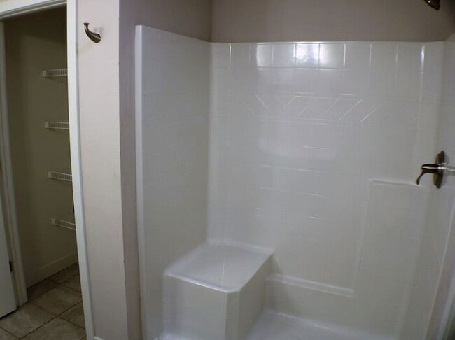 Building Photo - $1,675 | 3 Bedroom, 3 Bathroom TOWN HOME | PET Friendly* | Sublease* | Available for April 22nd, ...