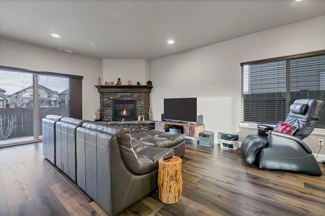 Building Photo - Nearly new 3 bedroom 2.5 bath in Mirada Ne...