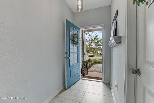 Building Photo - 124 Pine Bluff Dr