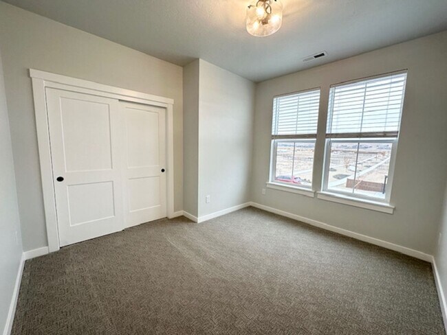Building Photo - Prioritize comfortable living in this CBH home built in 2024!