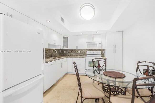 Building Photo - 3180 S Ocean Dr