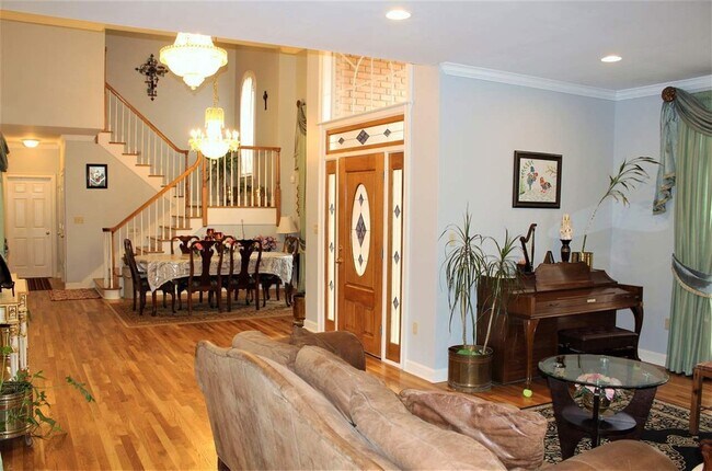 Building Photo - 355 Forest Hill-Irene Rd