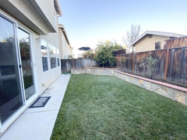 Building Photo - 2774 Gilham Ct