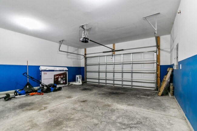 Building Photo - 34 Coswell Ct
