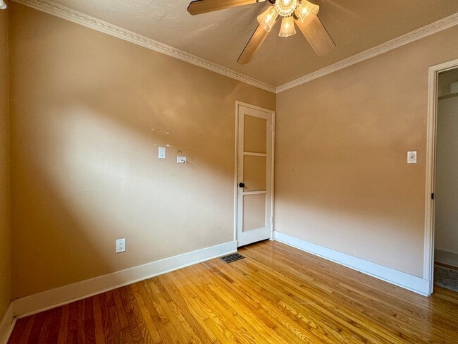 Building Photo - 8829 Greenview Pl