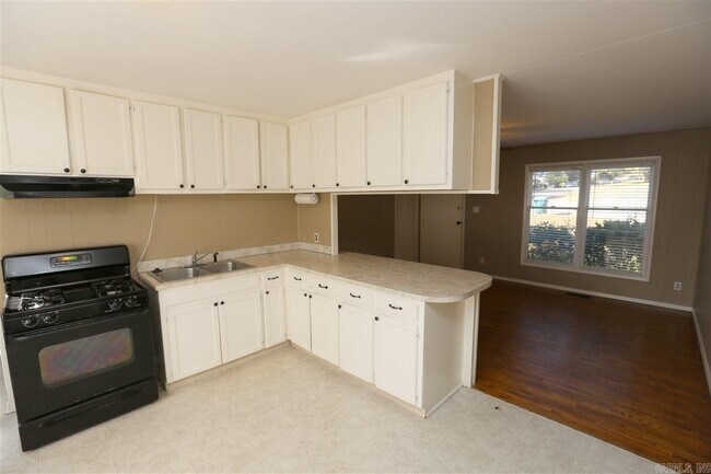 Building Photo - 11412 Ashwood Dr