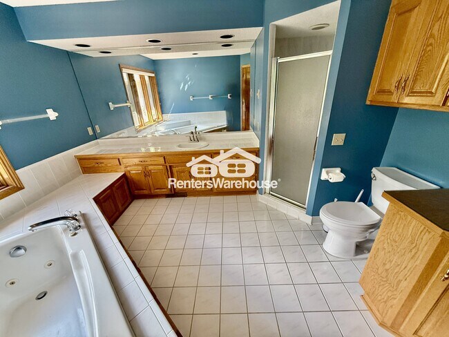 Building Photo - 10445 Fawns Way