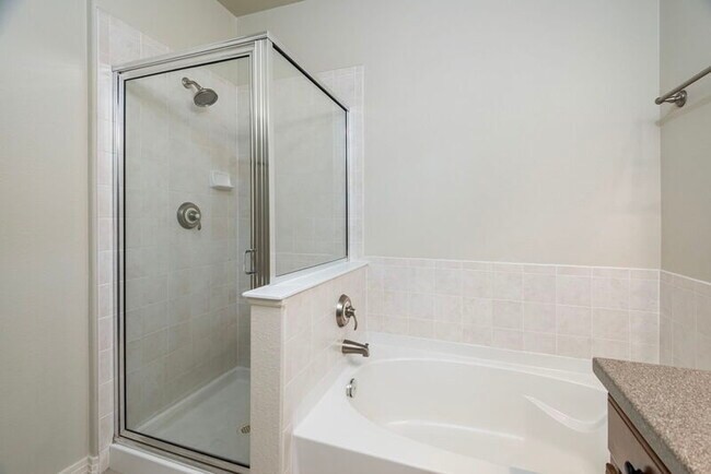 Building Photo - 10176 Park Meadows Dr