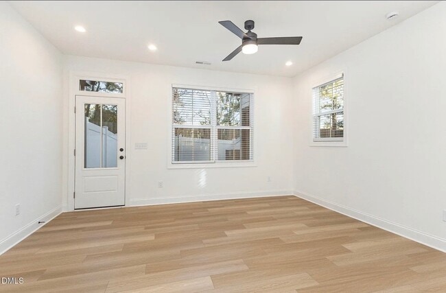 Building Photo - 4801 Gossamer Ln