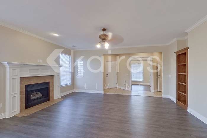 Building Photo - 812 SW 37th St