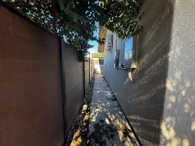 Building Photo - 276 E 2nd St