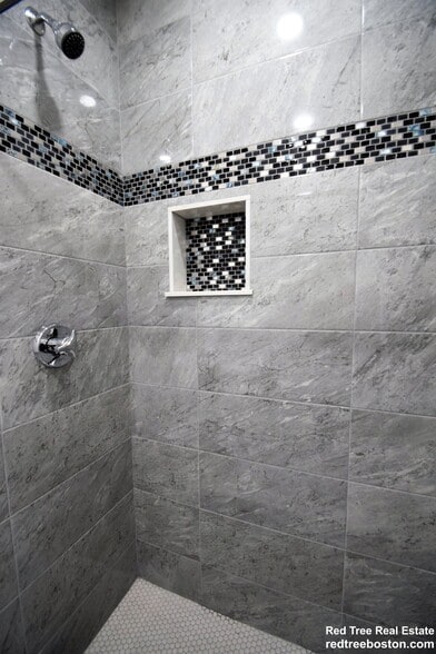 Building Photo - 31 Harvard St