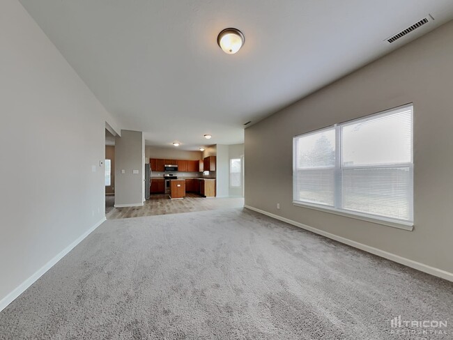 Building Photo - 15183 Royal Grove Dr
