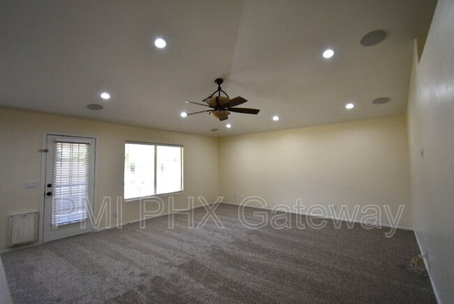 Building Photo - 2895 E Toledo Ct