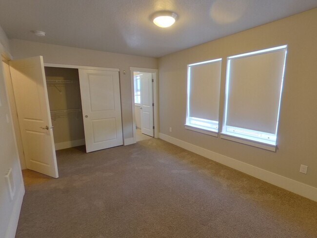 Building Photo - 325 NW 21st St