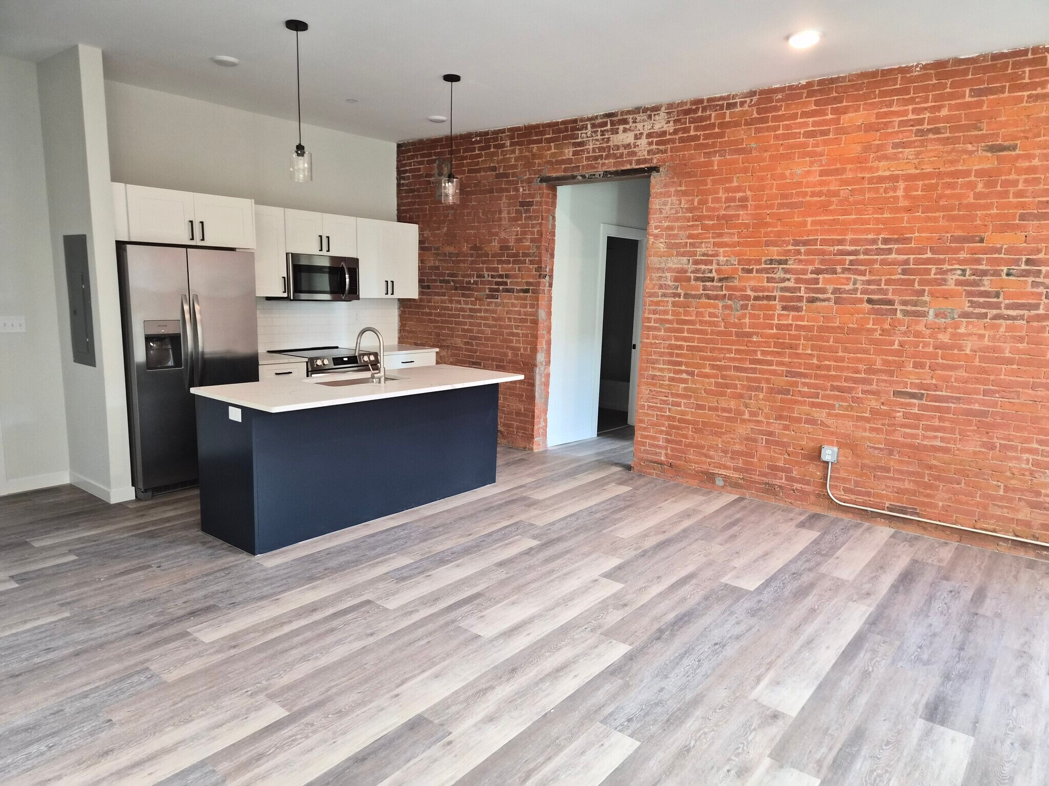 Building Photo - 36 Pleasant St