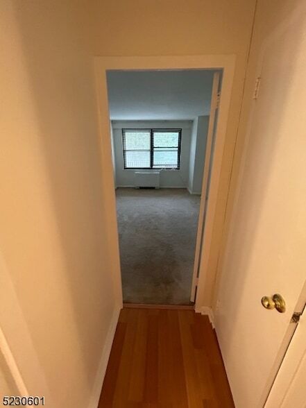 Building Photo - 285 Aycrigg Ave