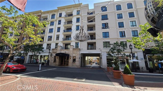 Building Photo - 311 Caruso Ave