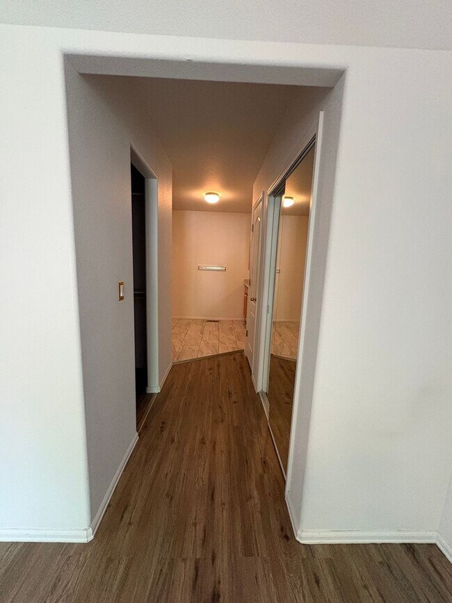 Building Photo - 5050 Rill Valley Way