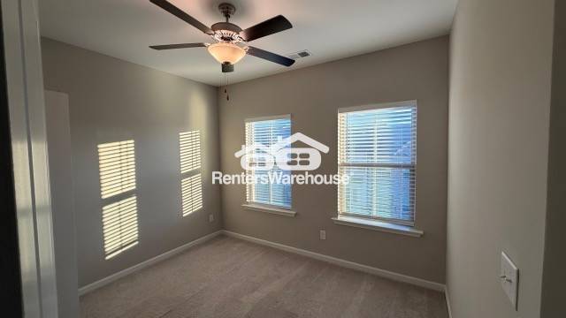 Building Photo - 328 Commons Ave