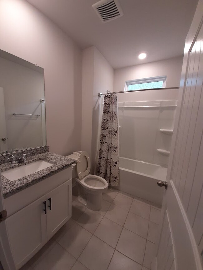 Building Photo - 3085 White Hbr Dr