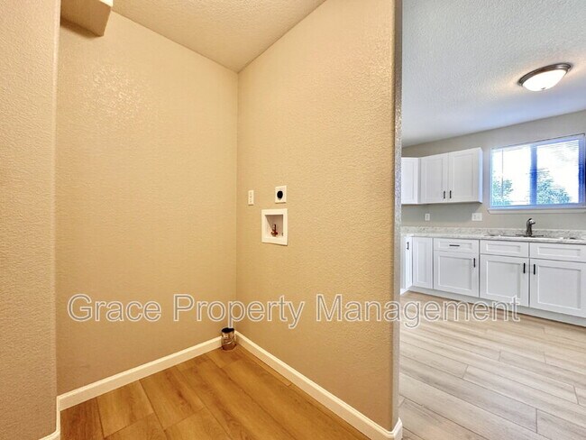 Building Photo - 3451 W 65th Ave