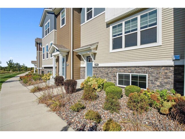 Building Photo - 6993 Huckleberry Dr