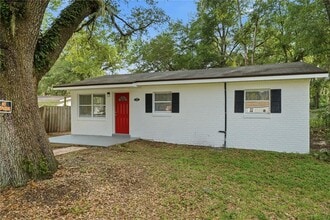 Building Photo - 1009 Nebraska St