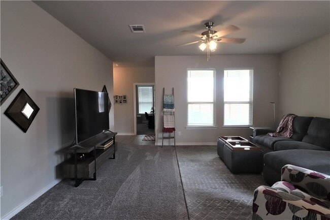 Building Photo - 5413 Vanner Path