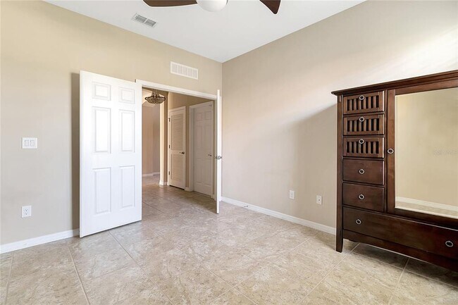 Building Photo - 6289 Falcon Lair Dr